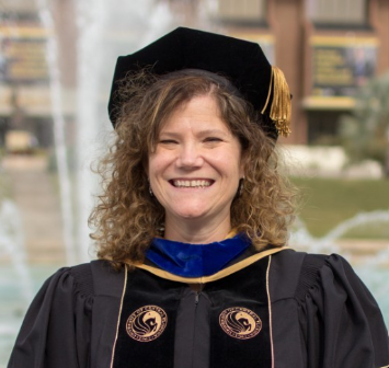 Dr. Diana Deichert Dr. Diana Deichert